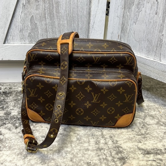 Louis Vuitton, Bags, Soldauthentic Louis Vuitton Nile Crossbody